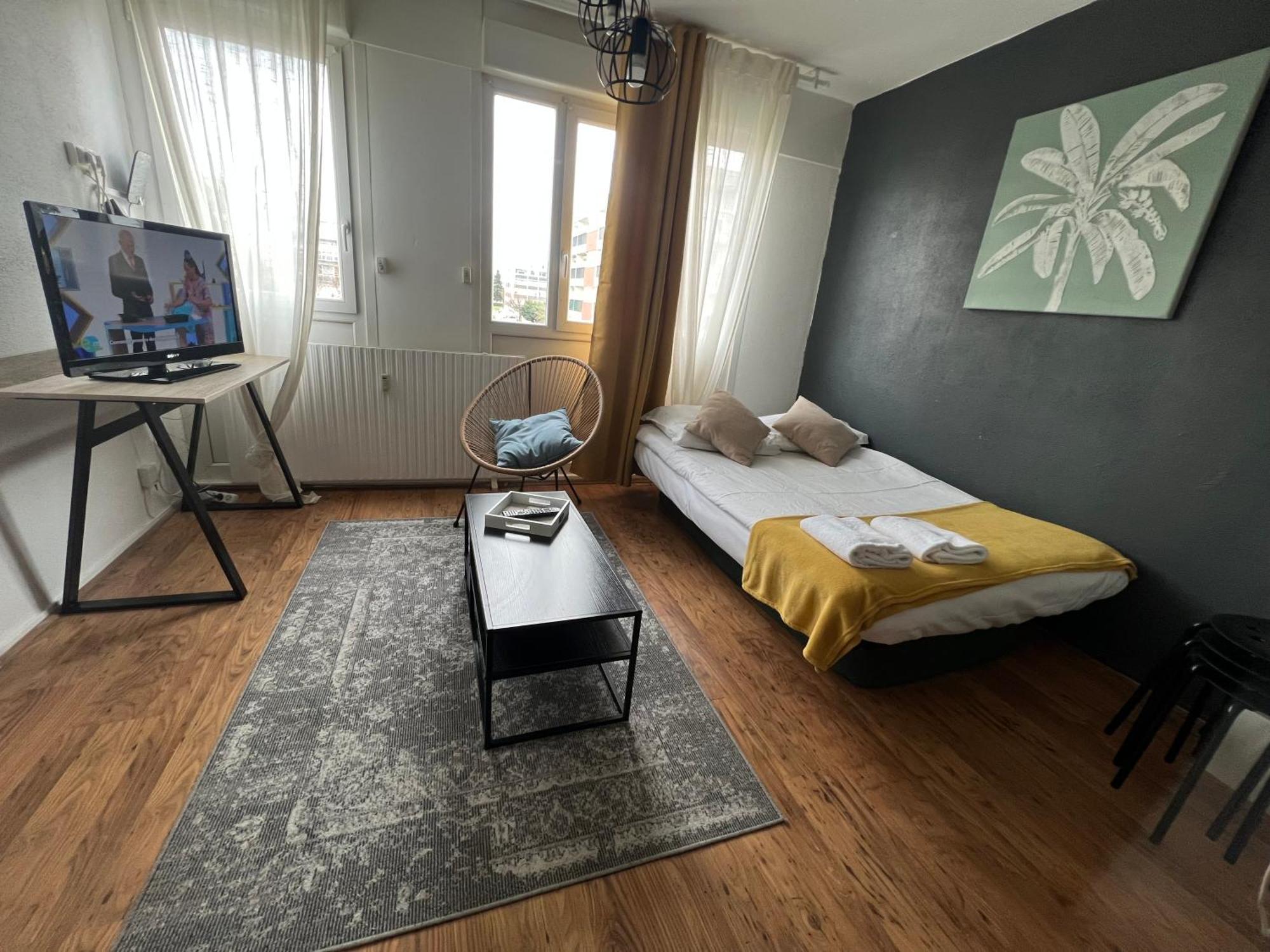 Mon Palmier Grand Appartement Parking Un-Sejour-A-Part Metz Eksteriør bilde